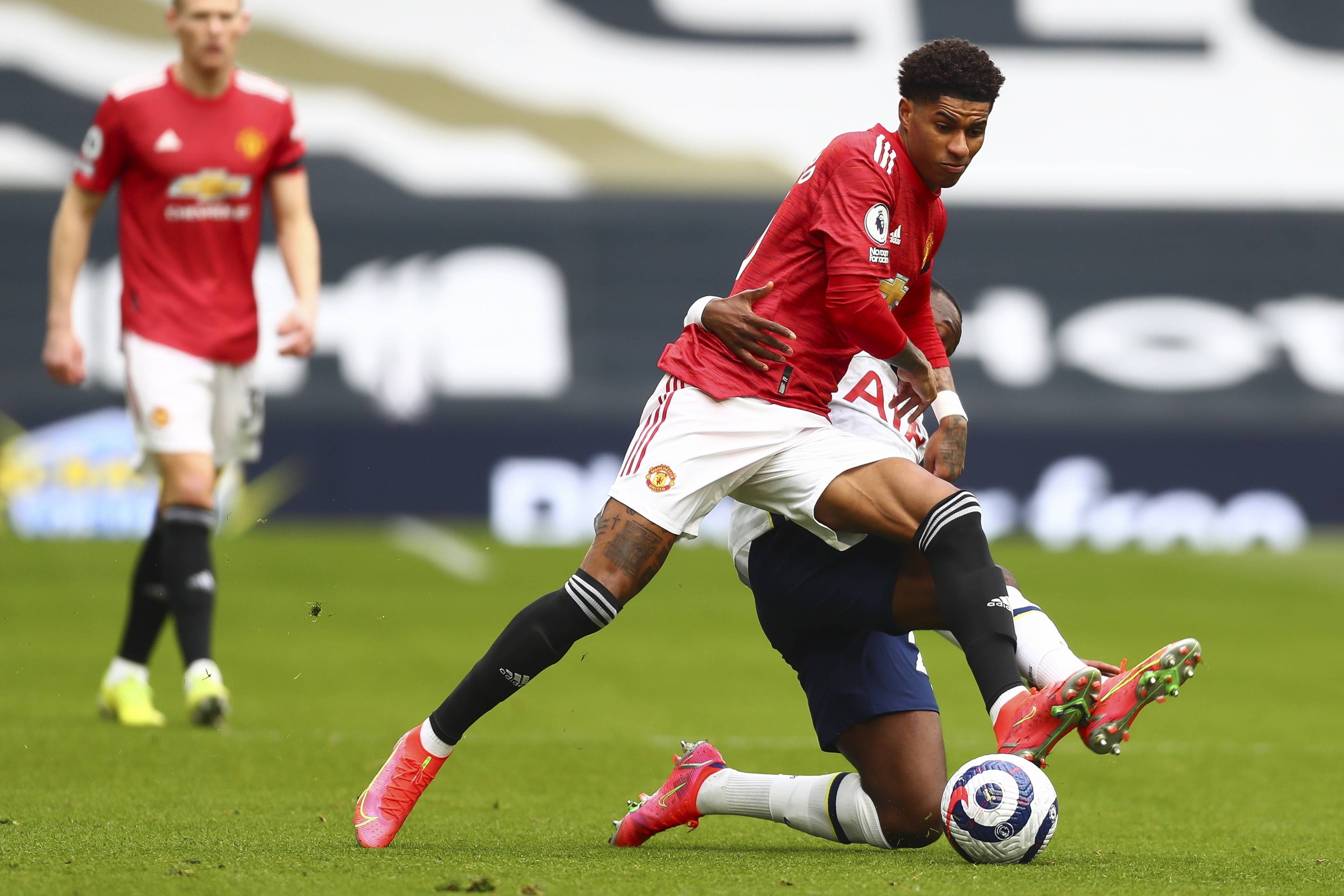 自己在皇马 自己在皇马